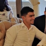  ,  Amir, 32