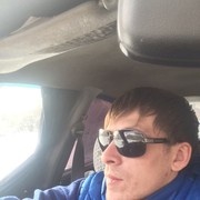 ,   Den, 33 ,   
