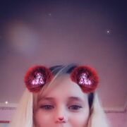  ,  Alexandra, 22