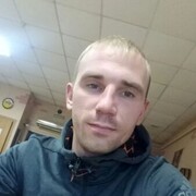  ,  Andrey, 32