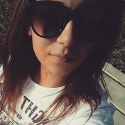  ,  Julia, 27