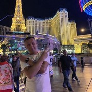  Woodland Hills,   Serega, 47 ,   ,   , c 