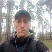  ,  Dmytrii, 35