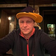  ,  Alex, 40