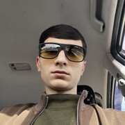  ,  Umedjon, 21