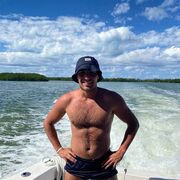  ,  Alex, 27