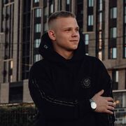 ,  Artem, 23
