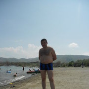  ,   Artur, 48 ,   