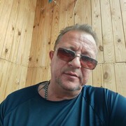  ,   Rey, 52 ,   