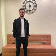  ,  Nikolas, 32