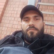  ,  Hayk, 35