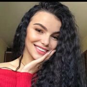  ,  Valentina, 35