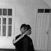  ,  Alisher, 19
