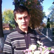  ,   Viktor, 37 ,   