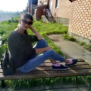  ,   Zulfia, 32 ,  