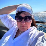  ,   Elena, 52 ,   c 