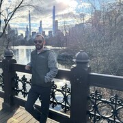  La Crescenta,   Arman, 30 ,   ,   