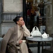  ,  ustina, 21