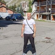  Annecy-le-Vieux,   Serhii, 46 ,   ,   , c , 