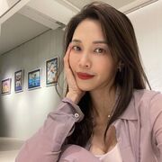  ,   Serena, 33 ,   c 