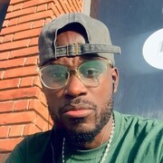  ,   Serge, 38 ,   ,   