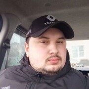  ,  Ruslan, 33