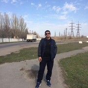  ,   Irakli, 44 ,   c 