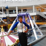  ,  Nurillohon, 32