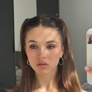  , 