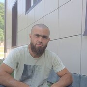  -,  Zamid, 38