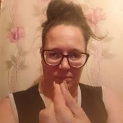   ,  Tasia, 43