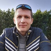  ,   Andrejus, 48 ,  