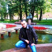  ,   Viktor, 45 ,   
