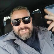  ,  Patrik, 42