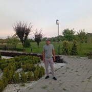  ,  Davron, 35