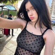 , 