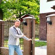  ,   Anton, 55 ,   ,   