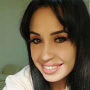  ,   Zeyna, 33 ,   c 