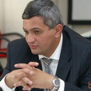 ����������