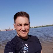  ,  Marat, 49