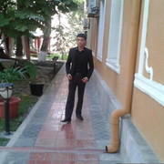  ,   Leo, 32 ,   ,   , c 