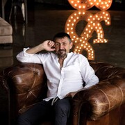  ,  Denis, 46