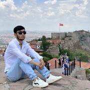  ,  Humoyun, 23