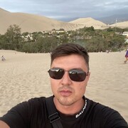  ,   Alex, 35 ,   ,   