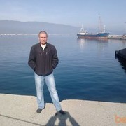  ,   Viktor, 40 ,   