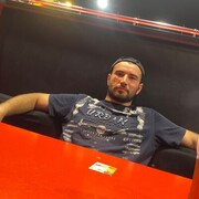  -,  Rafik, 27