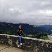  Arkansas City,  Oksana, 32
