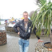  ,   Deniss, 42 ,   