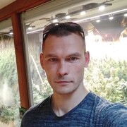  Mytchett,  Vlad, 39