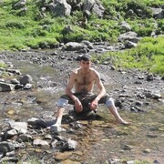  ,   Armen, 33 ,   ,   